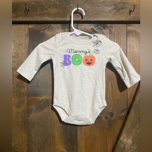 NWOT Mommy’s Boo Long Sleeve Onesie, size 3 months, smoke free home